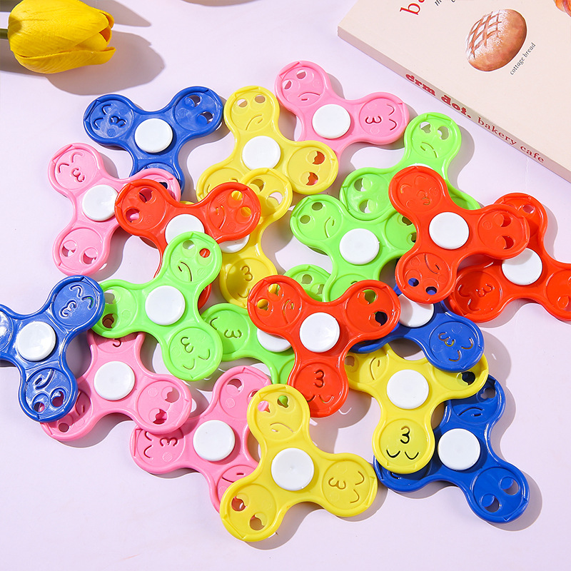 Wholesale of small toys and gifts such as smiling face bearing fidget gyro, three-leaf fidget gyro, cross-border spiral interfinger pressure relief details Picture
