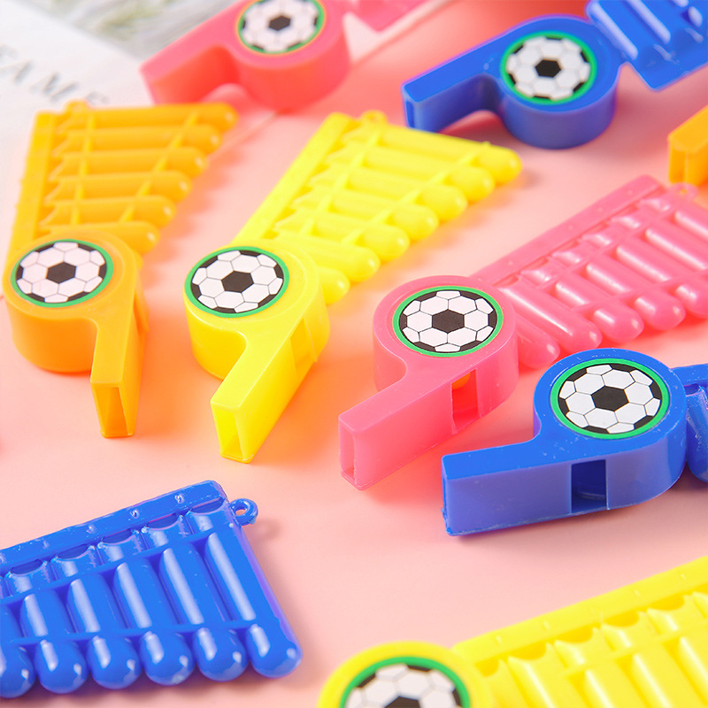 Wholesale of children's harmonica and whistle two-in-one kindergarten small gifts for giving to street vendors around schools Application Scenario