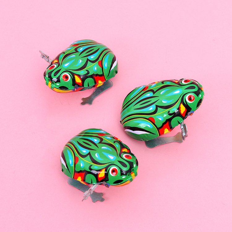 Children's chain tin frogs, jumping frog toys, tin frogs, nostalgic classic tin toys, street stall supply Specification drawing