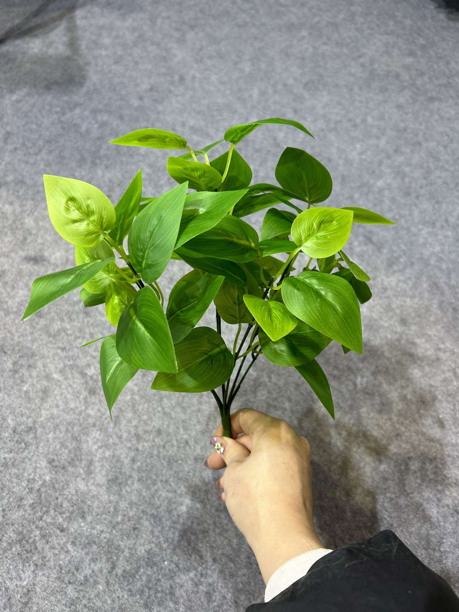 A variety of 7-prong green plant simulation plant handicrafts, gifts, creative handcrafted artworks, home decoration collectibles to choose from detail image 6