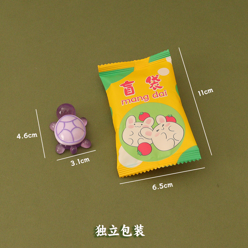 Miniature simulation mini luminous little animals, luminous little turtles, sea turtle model ornaments, micro-landscape desktop blind bags details Picture