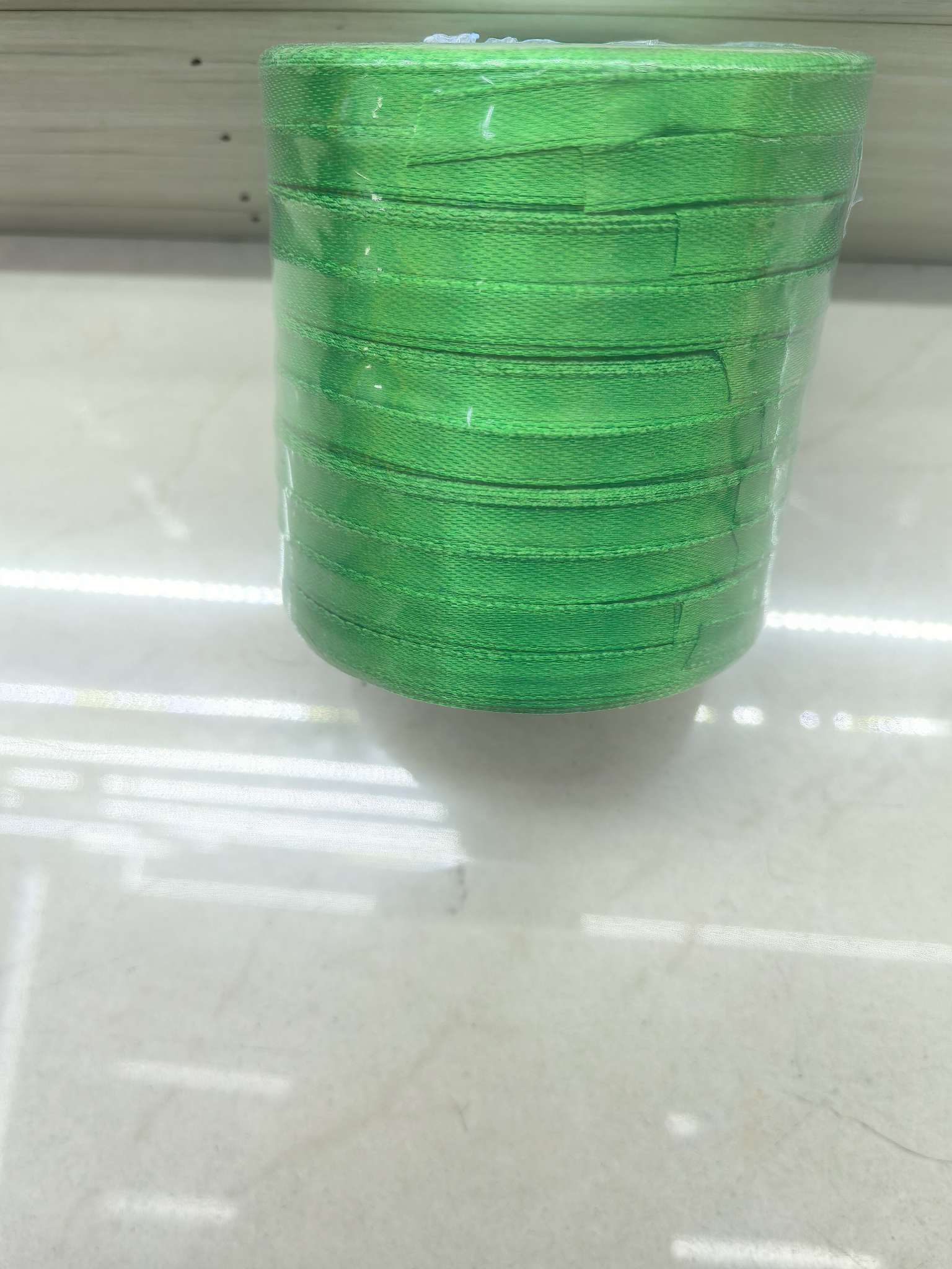 Textile leather accessories, brooches, butterfly chiffon, sequins, decorative floral cloth shoes, floral accessories, a variety of styles to choose from, webbing, can be made into bow floral cloth ornaments, floral cloth ornaments details Picture