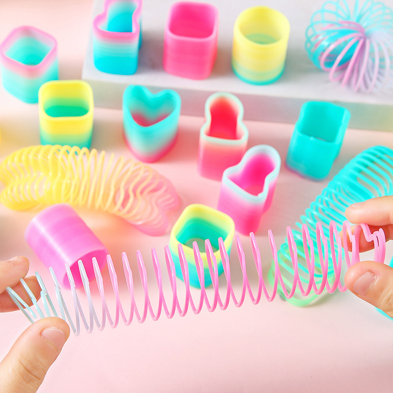 Taiwan color special-shaped spring rings, rainbow rings, heart-shaped rhombus rings, elastic rings, prizes, cross-border bulk supply Application Scenario