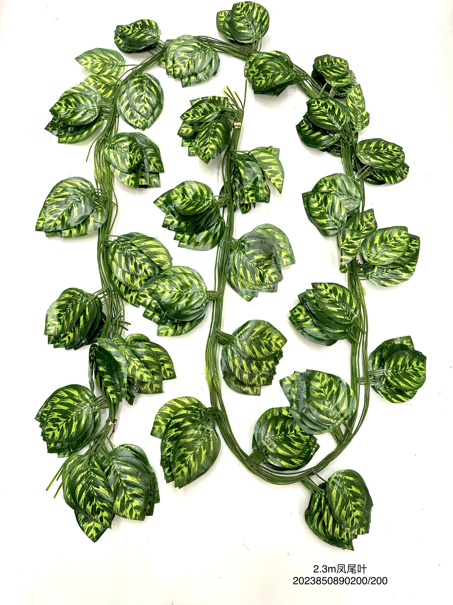 Artificial leaf vine air conditioning pipe decorative vine plant indoor decoration green leaf plastic long-leaf vine Application Scenario