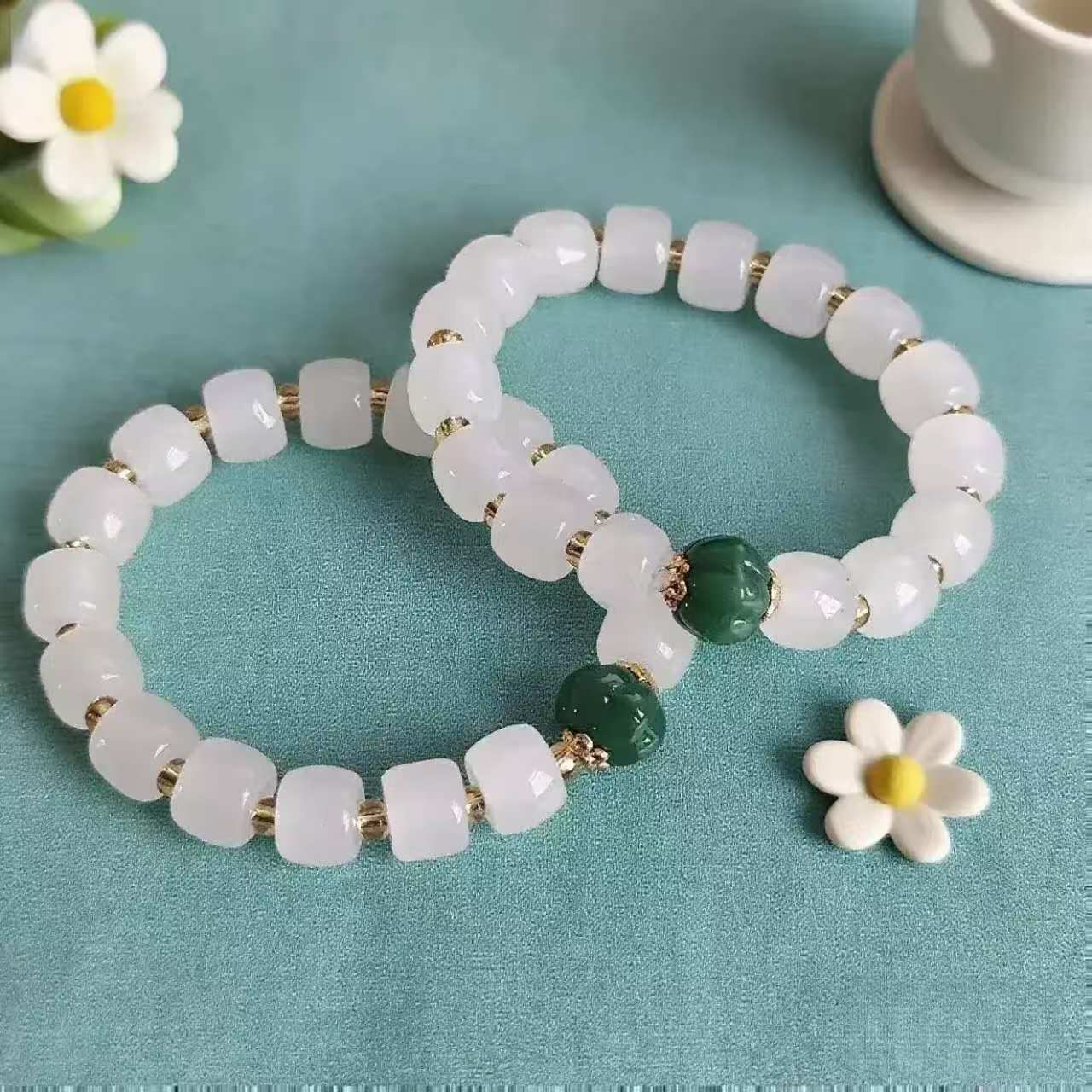 Hot-selling pumpkin bead bracelet, simple style imitation Hetian jade bucket bead jewelry, cross-border live-streaming traffic diversion accessories wholesale Application Scenario