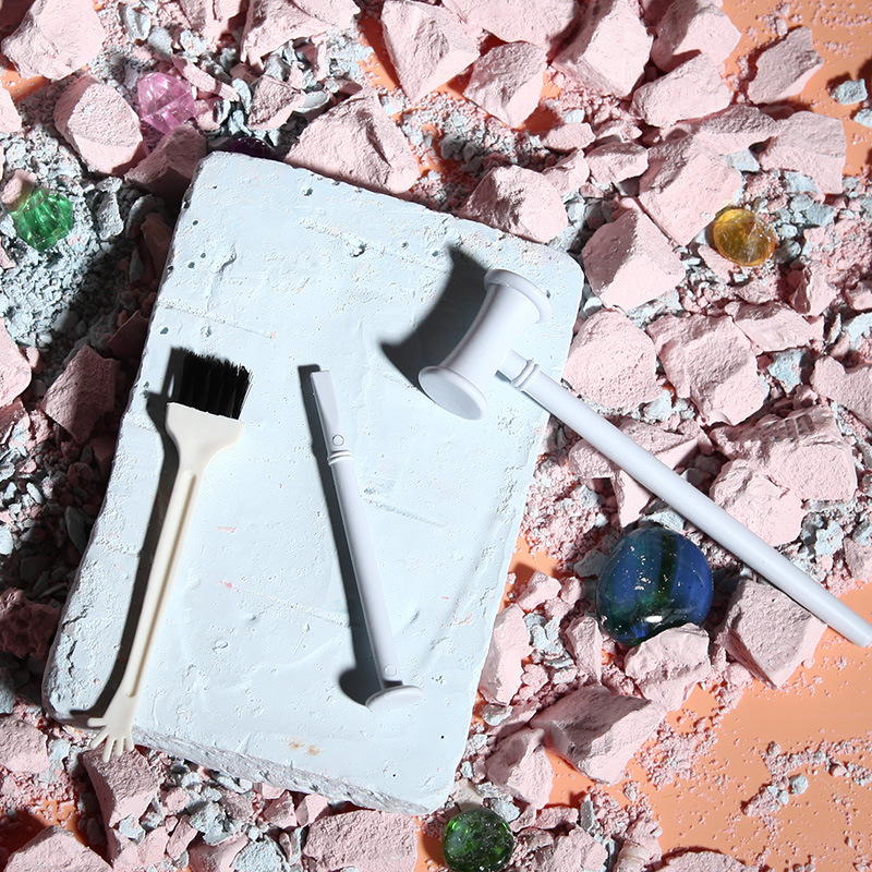 Archaeological excavation of children's toys, zodiac luminous jade pendants, luminous gemstones, and toys for boys and girls to cultivate hands-on ability Specification drawing