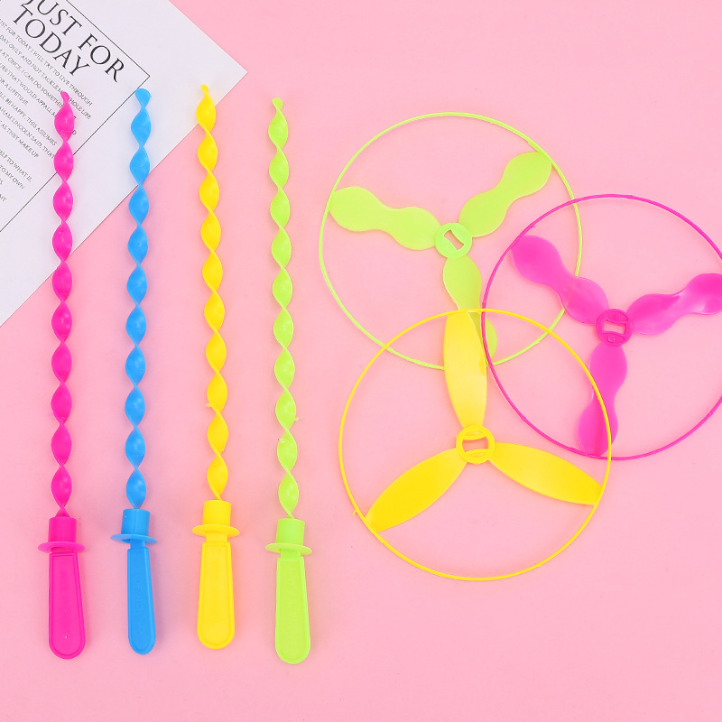 Hand-pushed flying saucers, educational children's toys, plastic bamboo dragonflies, and street vendors are selling well. Wholesale from toy manufacturers Specification drawing