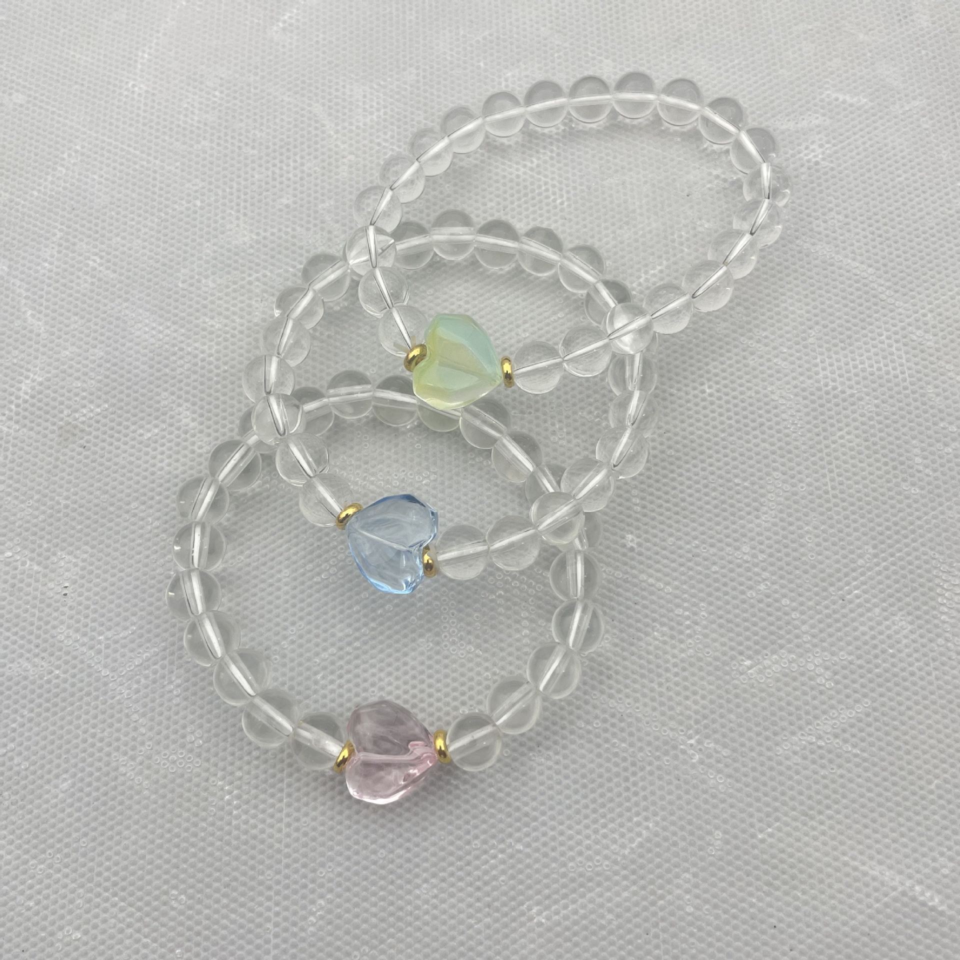 A fresh and delicate imitation crystal heart-shaped bracelet. High-quality glass white crystal, versatile. A heart-shaped Valentine's Day gift for your best friend Specification image