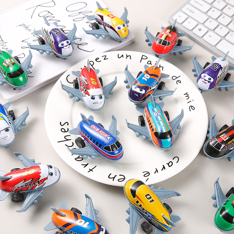 Simulated sliding small passenger aircraft, children's mini alloy resilience cartoon aircraft toy model, metal sheet small aircraft Application Scenario