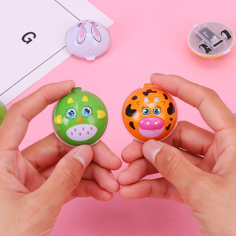 Wholesale of cartoon semi-circular rebound cars, inertial mini animals, rebound cars, fun egg small toys, and children's prizes Application Scenario