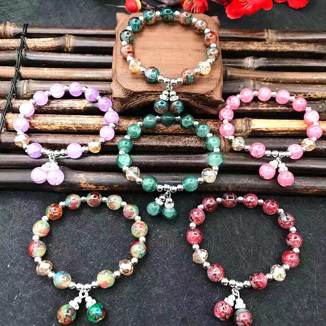 Factory direct sales, live-streaming traffic diversion, street stall, two-yuan store supply, small gifts and accessories, men's and women's imitation jade, glass beads, bracelets