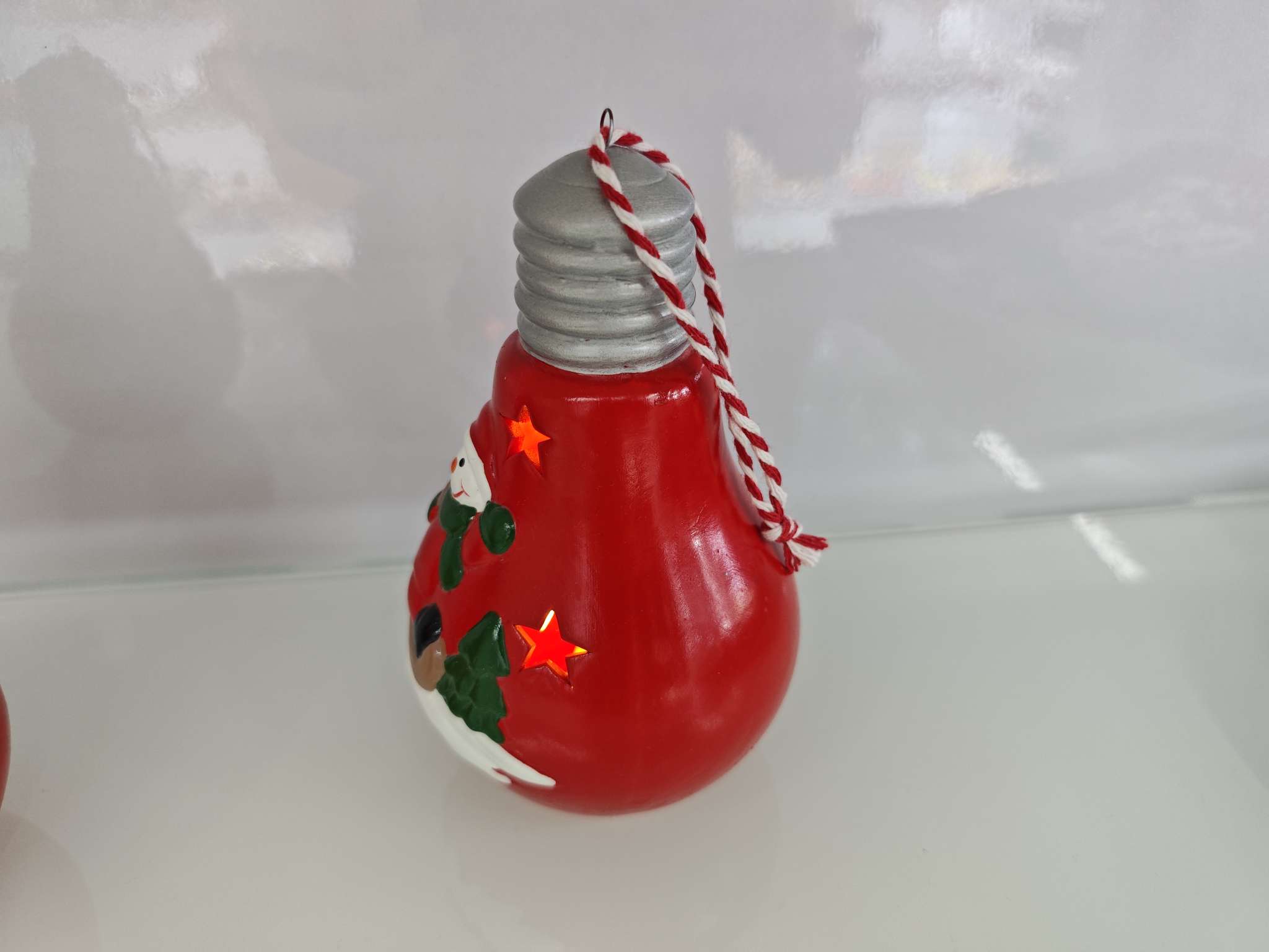 圣诞陶瓷带LED灯摆件详情图3
