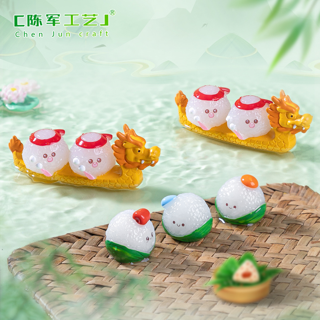 Cute zongzi, dragon boat race, diy food and play decorations, hanging accessories, micro-landscape miniature table ornaments for the Dragon Boat Festival full figure