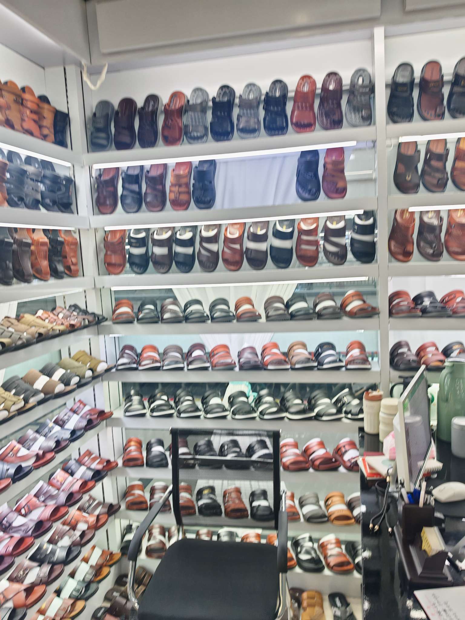 Buyun Shoe Trade describe pic - 3