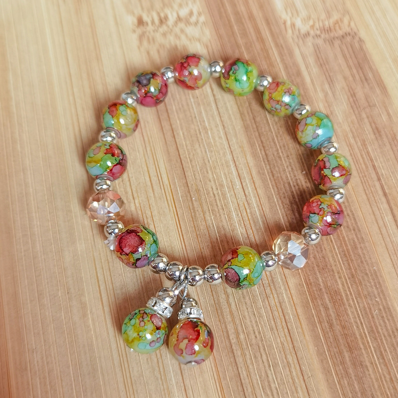 Factory direct sales, live-streaming traffic diversion, street stall, two-yuan store supply, small gifts and accessories, men's and women's imitation jade, glass beads, bracelets details Picture