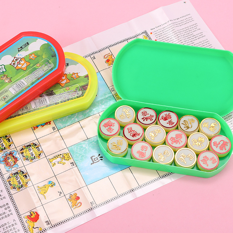 Wholesale of children's educational games such as flying chess, animal chess, Checkers, Gobang, Chinese chess, cartoon Go, and leisure toys Specification drawing