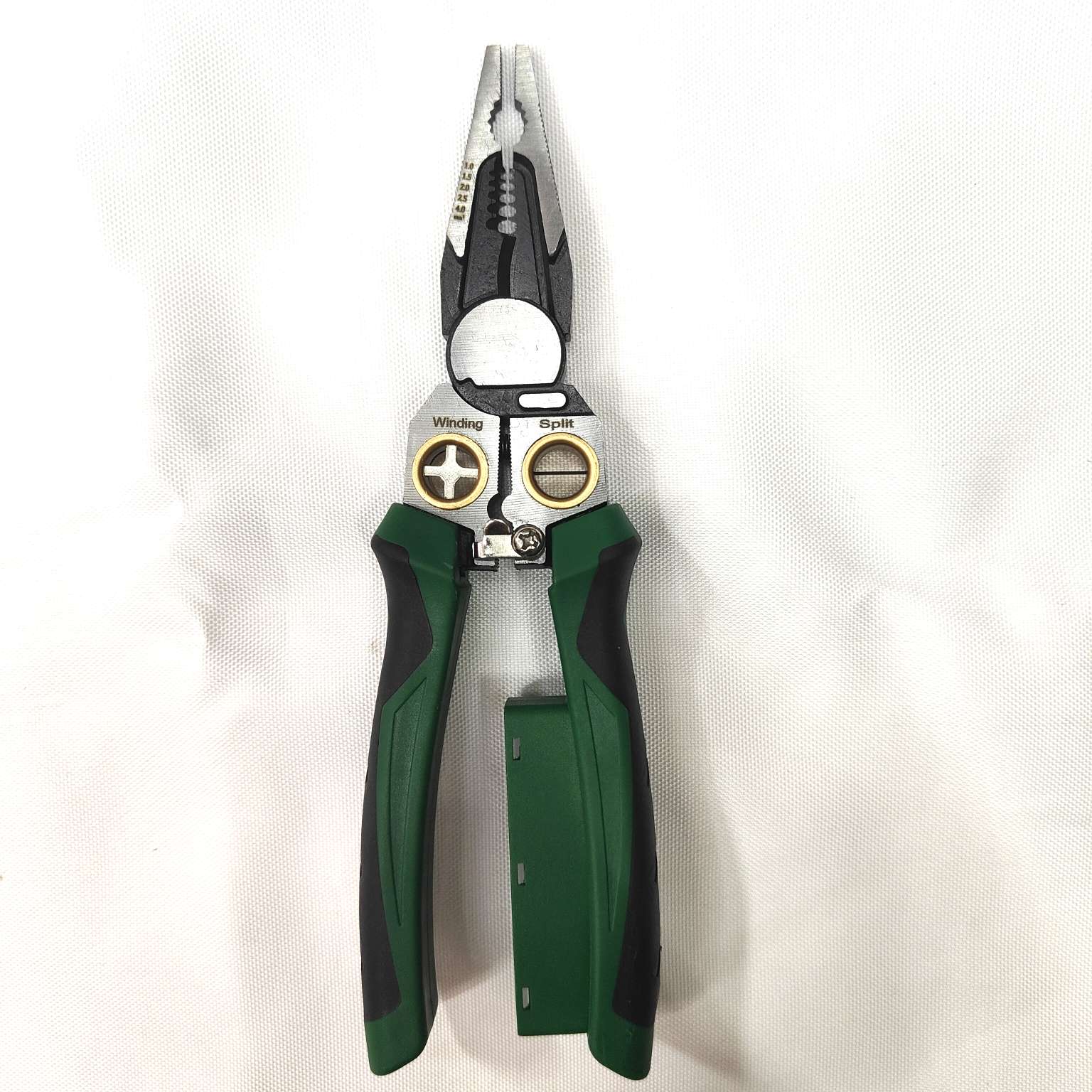 多用钳测电剥线压线绕线剪切拧拆拉线电工家用产品图