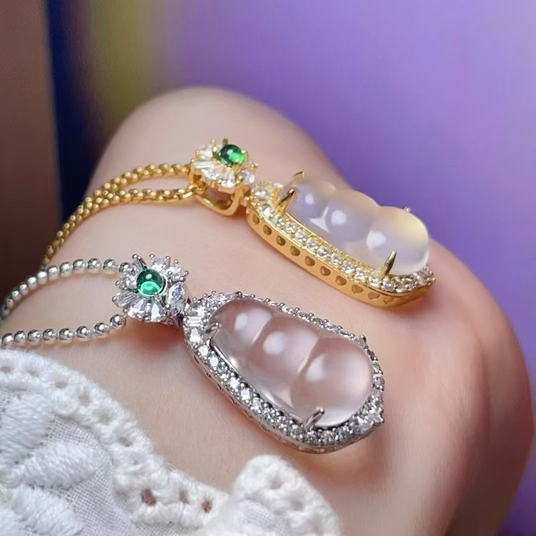 diy water foam jade bean pendant, crystal accessory, traditional sand gold accessory, copper-plated real gold with high color retention Specification image