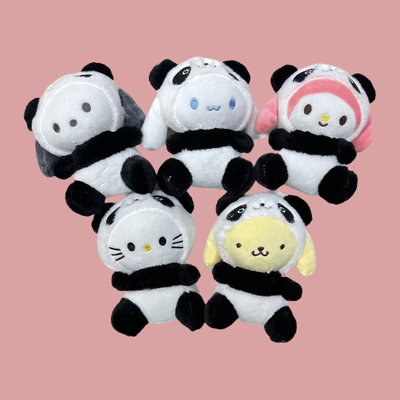穿熊猫衣服三利欧动物拟人毛绒玩具文创纪念品创意玩偶卡通周边挂件毛绒公仔挂件钥匙扣布偶挂件可爱装饰礼物夹娃娃机厂家直销