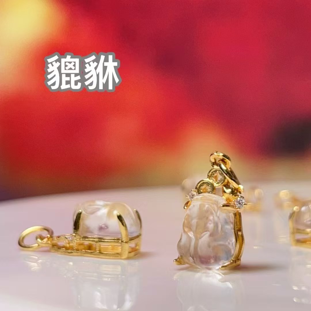 diy water foam jade PI Xiu pendant accessory, crystal accessory, ancient method sand gold accessory, copper-plated real gold high color retention details Picture