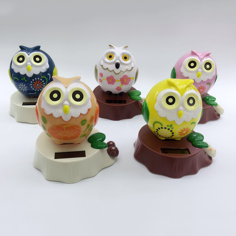 Car accessories, solar-powered shaking head, owl car ornaments, creative figurines, festival gifts, one-piece consignment, car decoration, car accessories, cheap Specification image