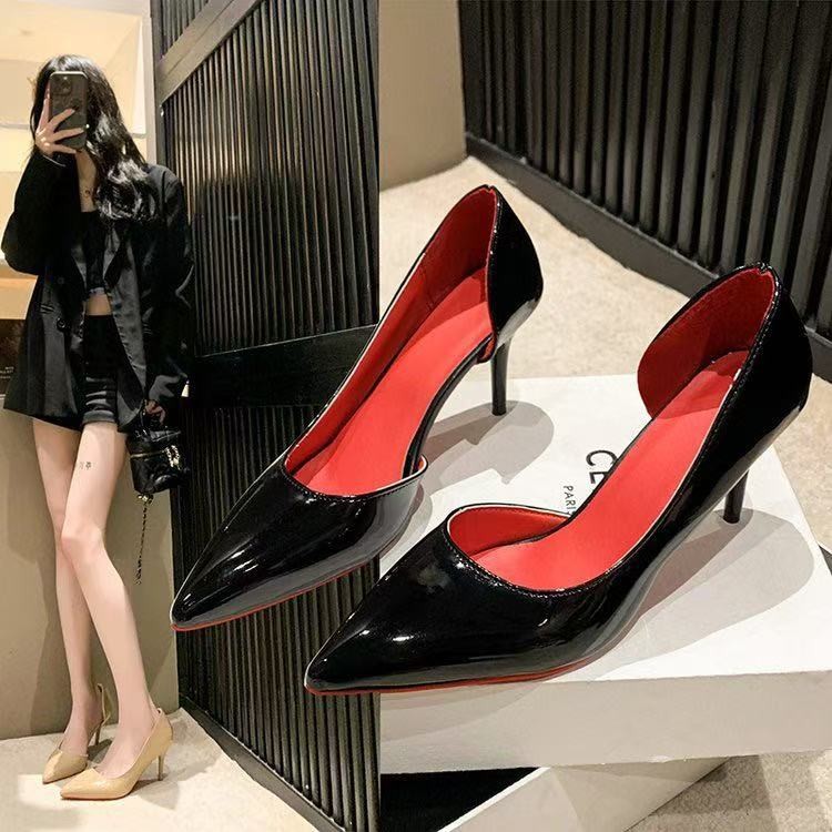 The new nude sexy side hollow high heels, patent leather single shoes, professional pointed toe, red sole, elegant 2025 new high heels details Picture