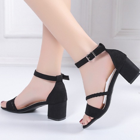 Cross-border 2024 new foreign trade European and American style large-sized solid color round-toed fashionable one-shoulder buckle women's high-heeled sandals full figure