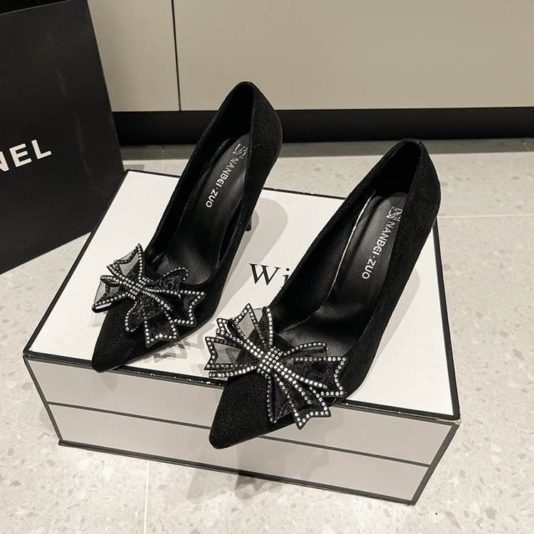 French high heels 2025 Summer new style European and American fashion flower-pointed pointed-heel women's fashion shoes Application Scenario