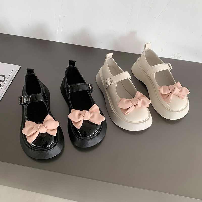 In the spring of 2025, this is a new retro, trendy style with a pink bow thick-soled small leather shoe, a casual Mary Jane single shoe for women Application Scenario
