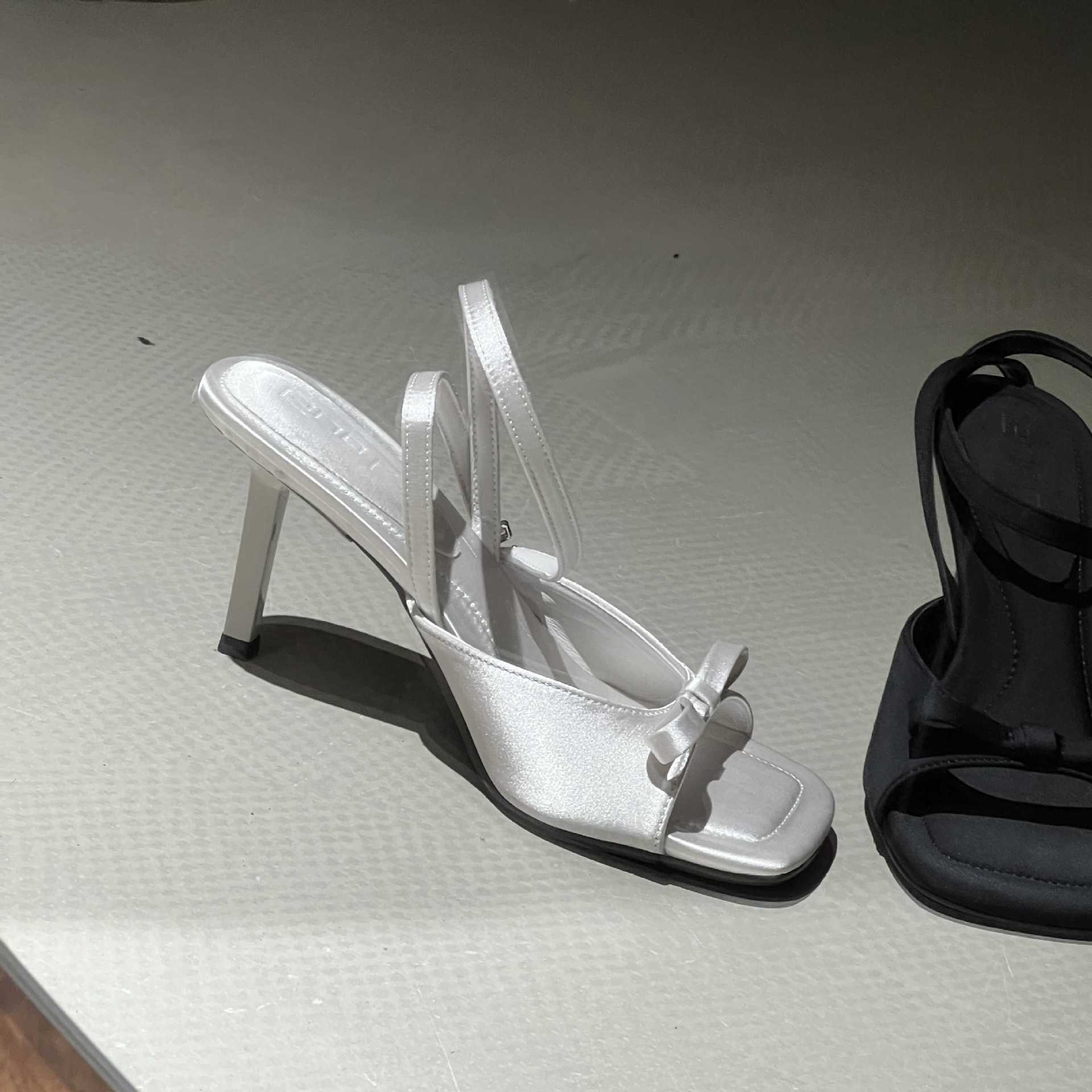 2024 New style square-toed ankle straps, silver satin bow, high-heeled flip-flops, thin-heeled open-toe women's sandals, stylish Specification drawing