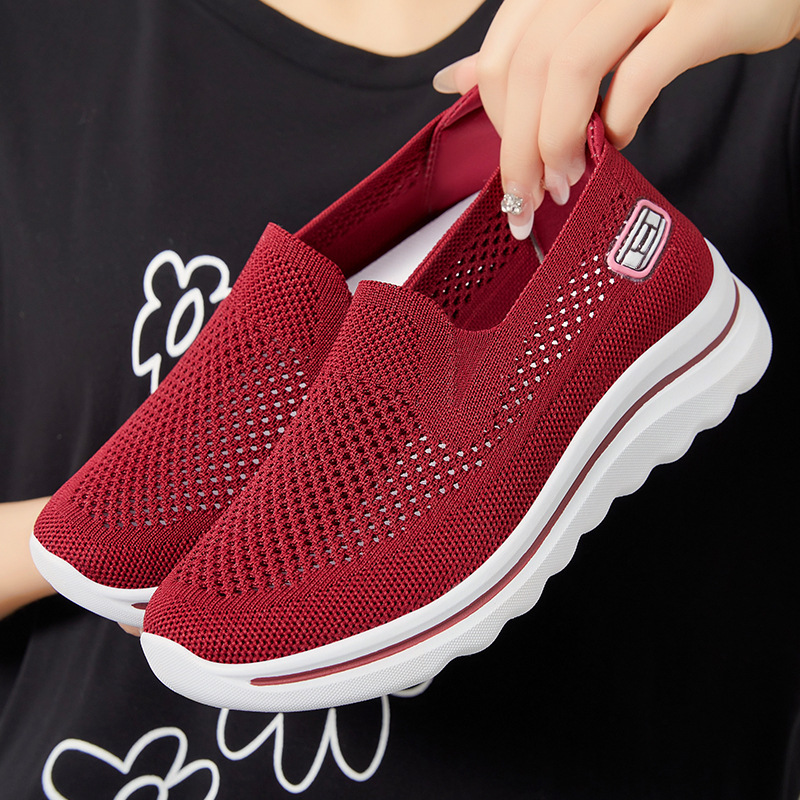 Shoes for Women 2025 Summer Source manufacturer: Polyurethane lightweight flat couple shoes for middle-aged and elderly mothers full figure