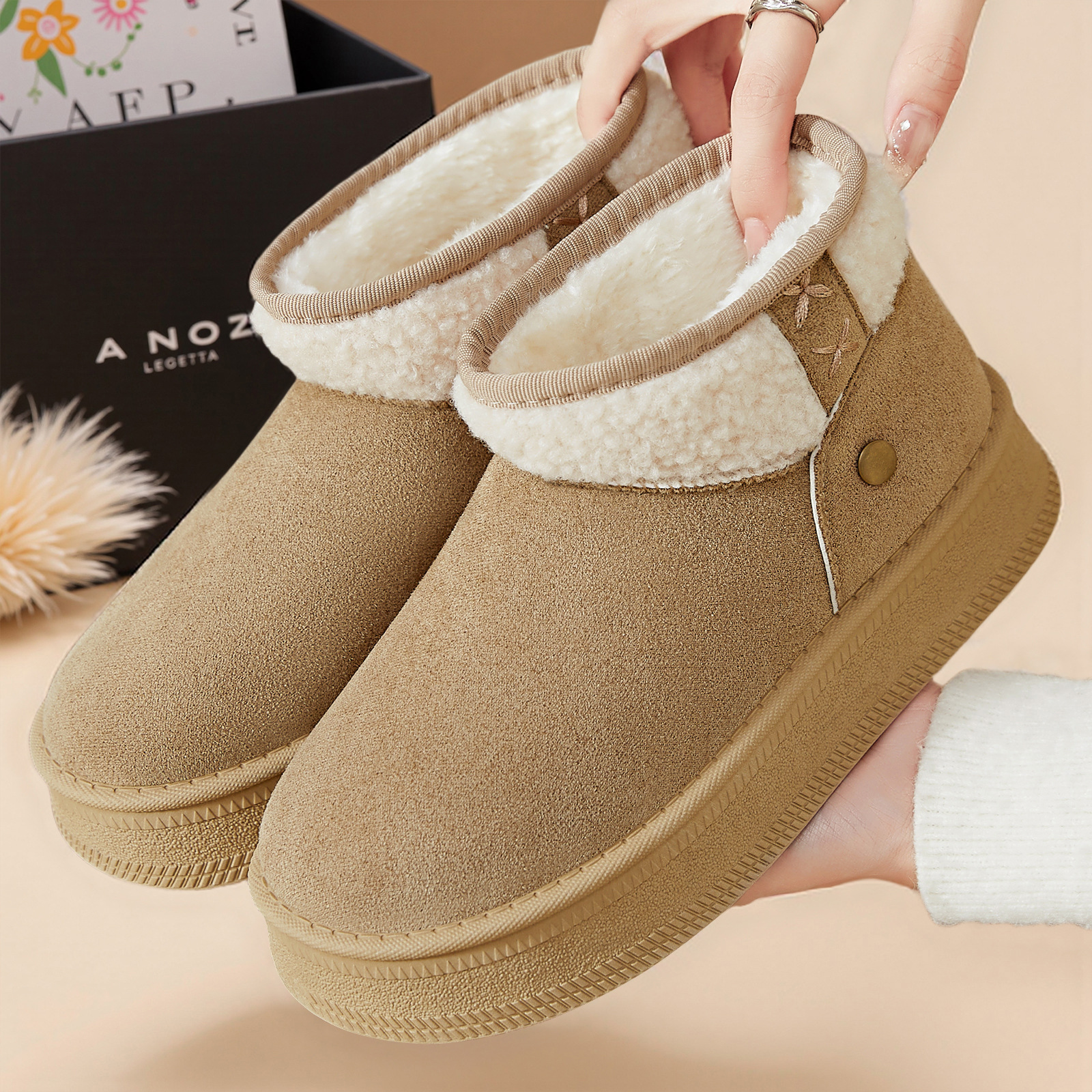 Women's snow boots, one set of cotton shoes, fleece and thickened cotton boots, mid-calf boots, thick-soled height-increasing women's boots details Picture