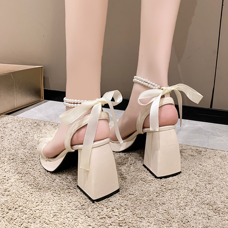 Women's summer 2025 new style mesh high heels, medium and thick heels, crystal French fairy pearl Roman sandals, ins Application Scenario