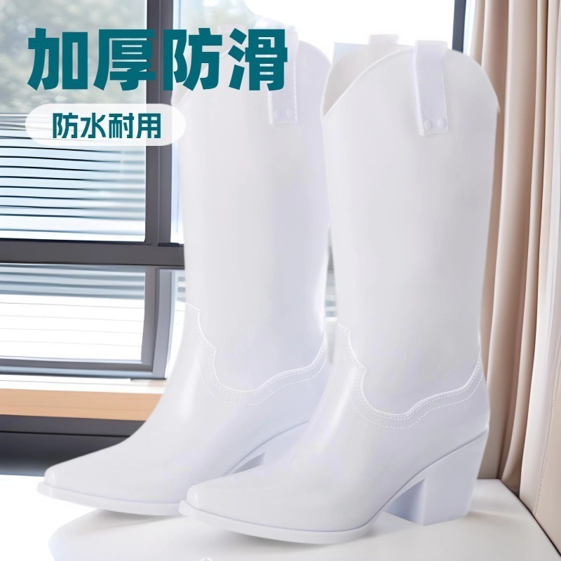 The 2025 new rain boots for women are personalized, anti-slip, durable, wear-resistant and waterproof. They are young, beautiful and fashionable, with a long British style details Picture