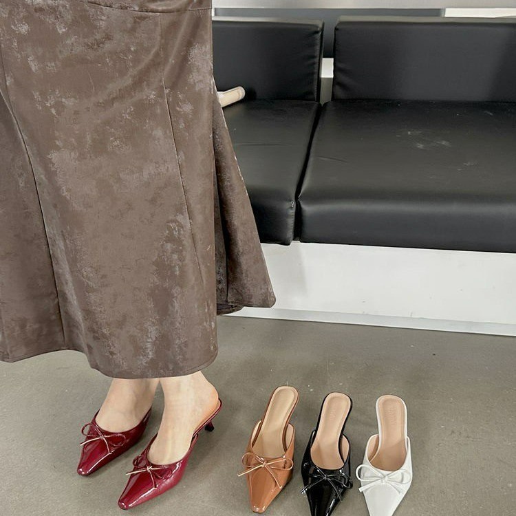 Amazon 2024 new bow thin-heeled shoes for export, large size wine red outerwear slippers, retro pointed-toe half slippers Application Scenario