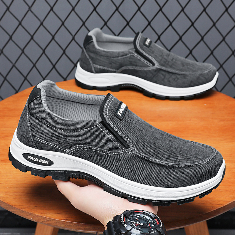 Jinshi Yuan - Men's casual shoes processing and customization, one-step dad shoes, breathable mesh shoes, soft-soled comfortable single shoes Application Scenario