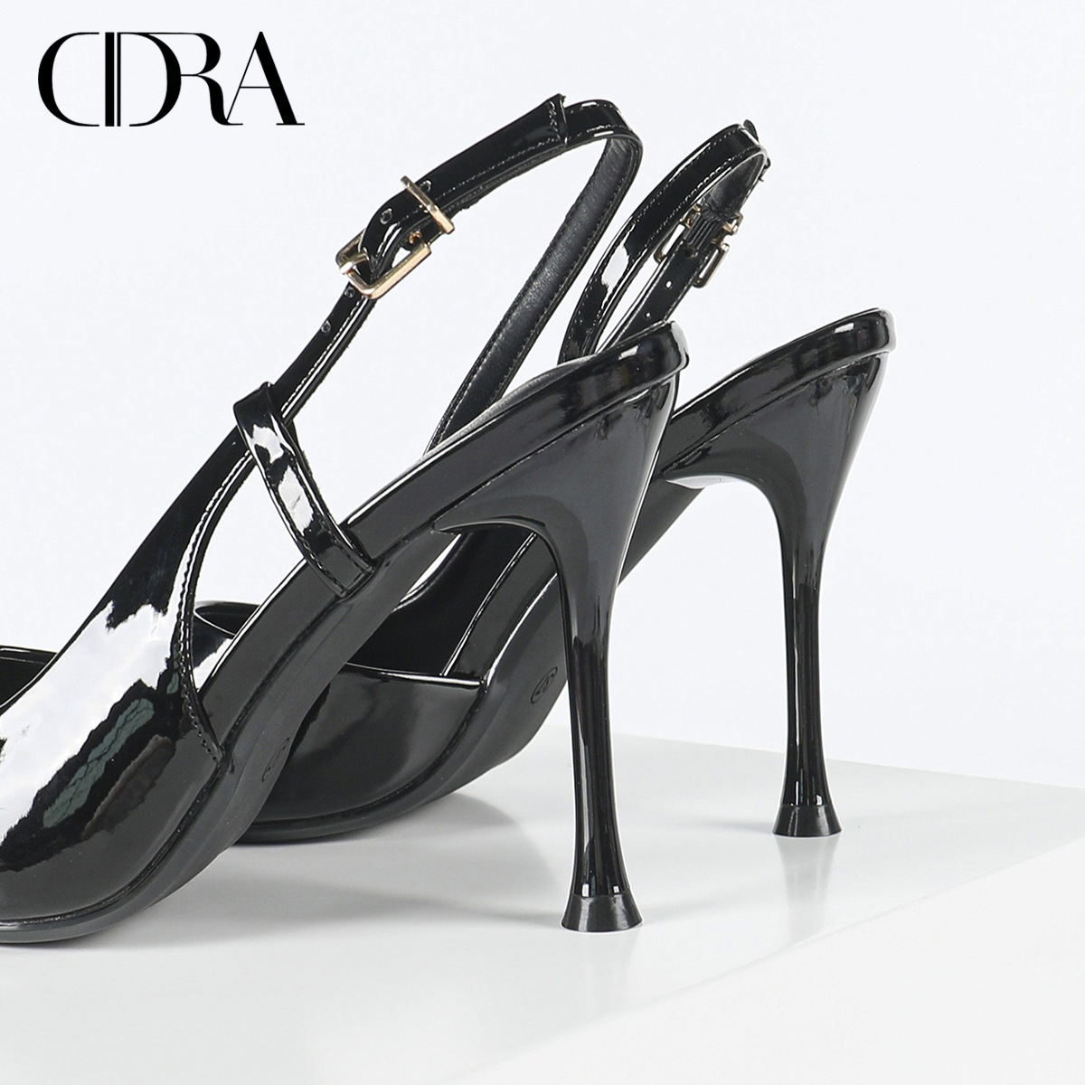 High-heeled women's 2025 Summer new style thin-heeled one-line black patent leather headband sandals with a mature and elegant charm for women Application Scenario