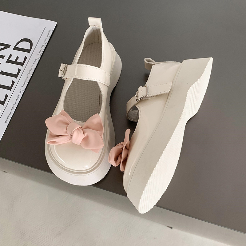 In the spring of 2025, this is a new retro, trendy style with a pink bow thick-soled small leather shoe, a casual Mary Jane single shoe for women Specification drawing