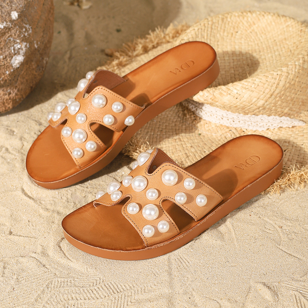 Classic H-shaped flat slippers in retro brown color with a top layer of cowhide, French casual pearl women's shoes, factory direct hair Application Scenario