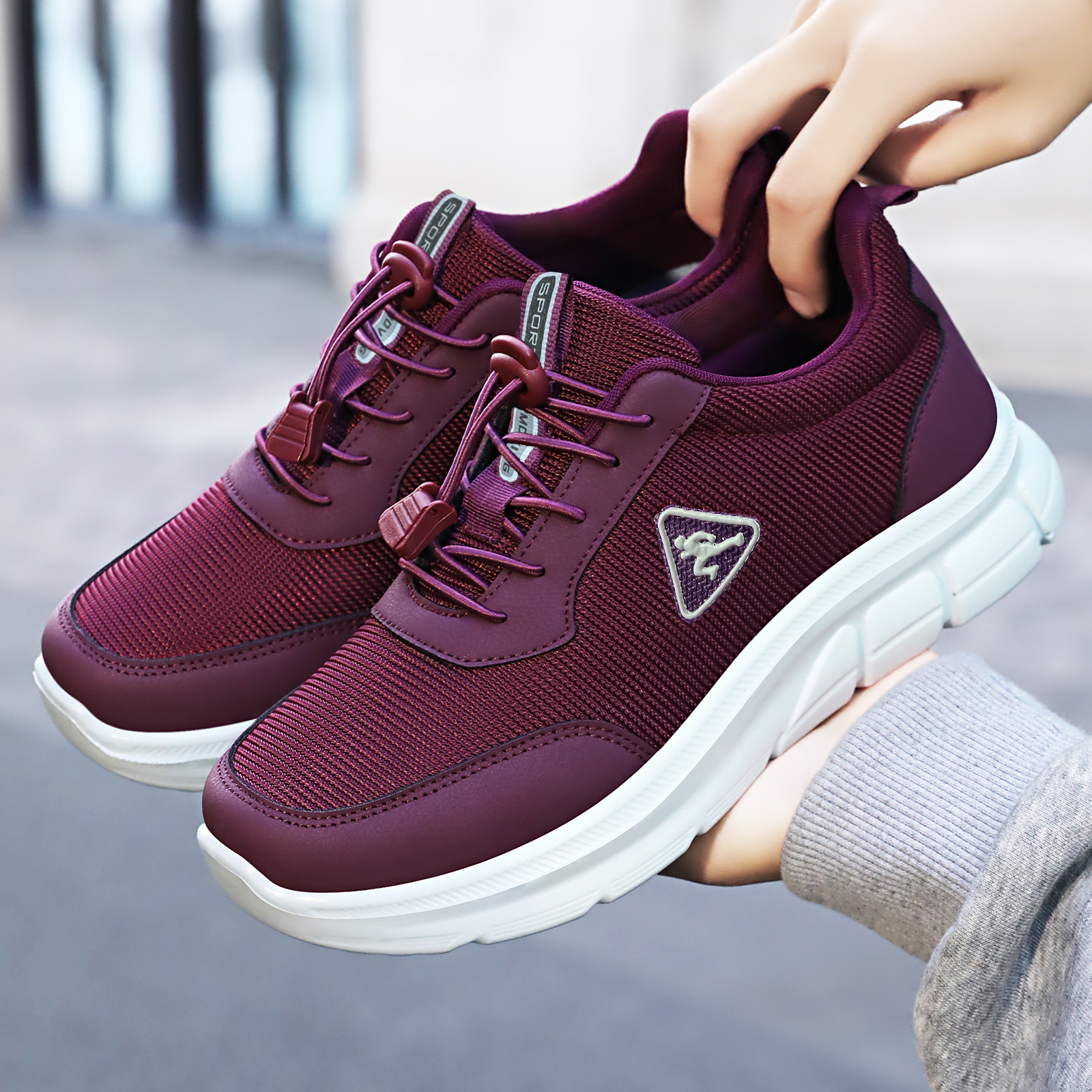 Women's walking shoes, couple style single shoes, shoes for middle-aged and elderly mothers, elastic band style women's shoes, soft-soled comfortable casual shoes full figure