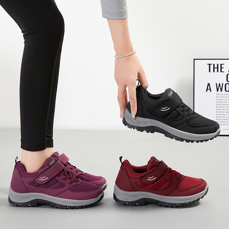 New women's walking shoes, Velcro sports shoes for middle-aged and elderly people, soft-soled comfortable couple women's shoes, versatile casual shoes Application Scenario