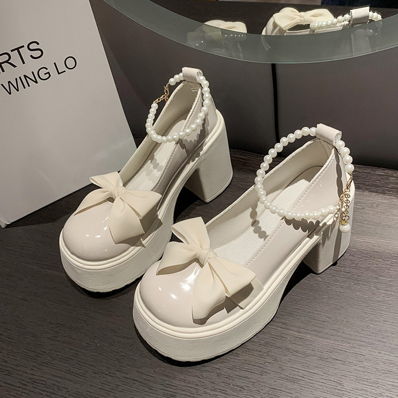 Spring 2025 new Korean version bow shallow-moused pearl one-button thick heel round toe single shoe Mary Jane small leather shoes for women full figure
