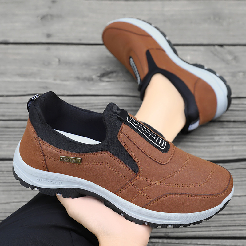Jinshi Yuan - Men's shoes and sports shoes processing and customization Soft-soled non-stuffy Dad shoes, one-step walking shoes for middle-aged and elderly people Application Scenario