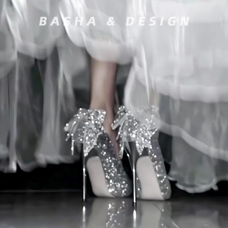 New Spring and Autumn 2025 crystal diamond silver bow high heels for women with slender heels, high-end style, bridesmaid French wedding shoes for women details Picture