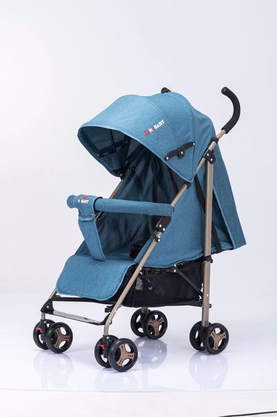 婴儿推车实物图