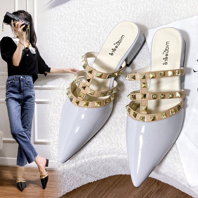 Rivet shoes, French-style rivet flip-flops, women's summer outerwear, flat summer, Korean-style patent leather, pointed toe, half-toe flip-flops details Picture