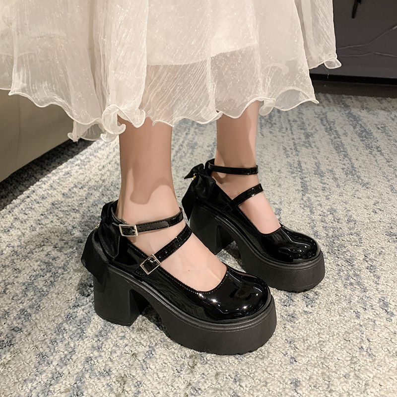 The new summer 2025 collection of sweet bow Mary Jane's versatile, elegant, comfortable and fashionable shallow-mouthed chunk-heeled leather shoes details Picture