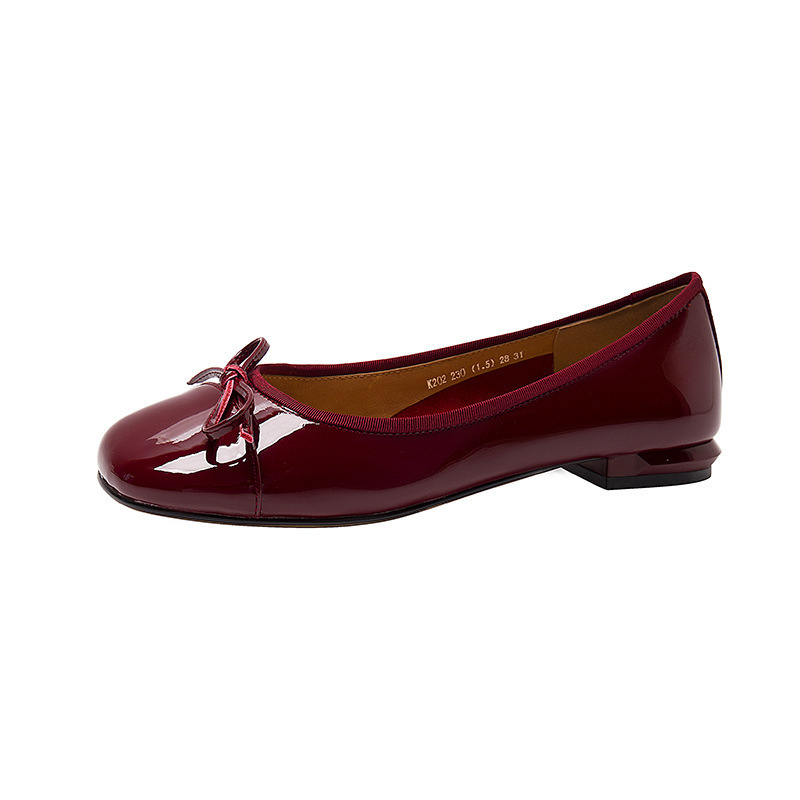 Retro bow, square toe, shallow mouth, flat, low-heeled single shoe for women, Spring and Autumn 2025 new style patent leather women's shoes wedding shoes Item Picture