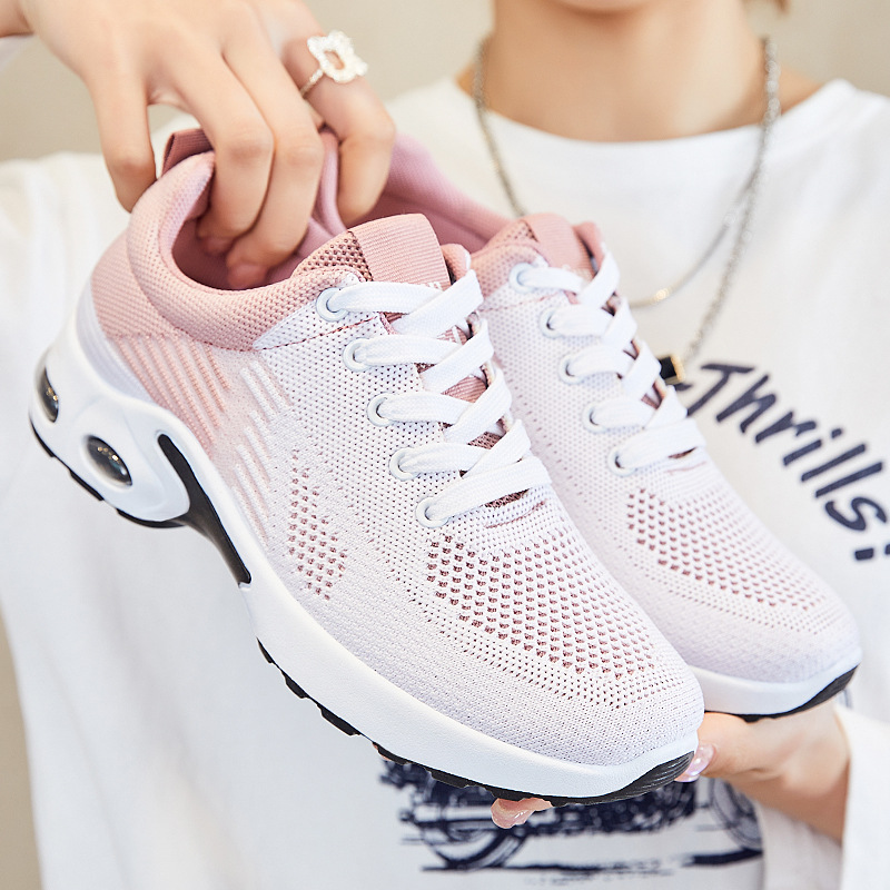 Jinshiyuan - Cross-border Women's shoes, large-sized women's shoes processing and customization, casual shoes, flying woven breathable running shoes, air-cushioned shoes Application Scenario