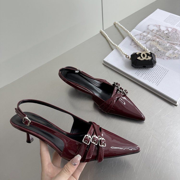 Niche high heels, red flip-flops, fairy shoes, 2024 new spring/Summer black French pointed-toe single shoes details Picture